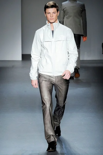 Look 17